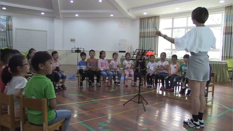 大班音乐《数高楼》 大班音乐《数高楼》