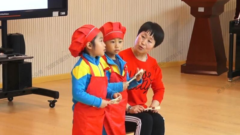 中班音乐《小小粉刷匠》